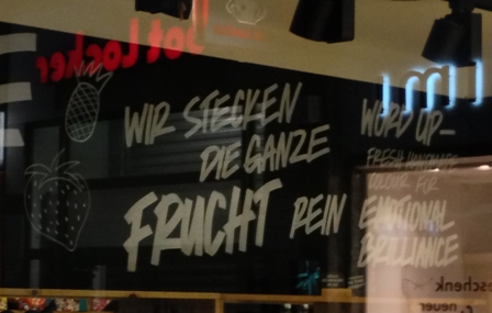 wir_stecken_die_ganze_frucht_rein.JPG