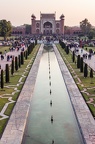 ... vom Taj Mahal aus gesehen. Gut zu sehen: die vielen Besuchermassen ...