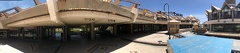 gut geeignet als Drehort für einen Zombiefilm. Ein halber Lost Place (es befinden sich paar Restaurants und ein Supermarkt im Komplex) - Hier als Panorama